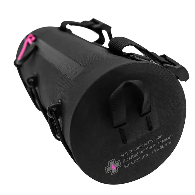 Muc-Off Explorer 2.4l Handlebar Bag in Black-1