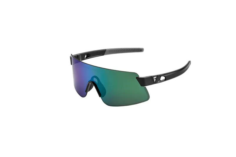 Giant Helio Polarvis Series Eyewear Collection