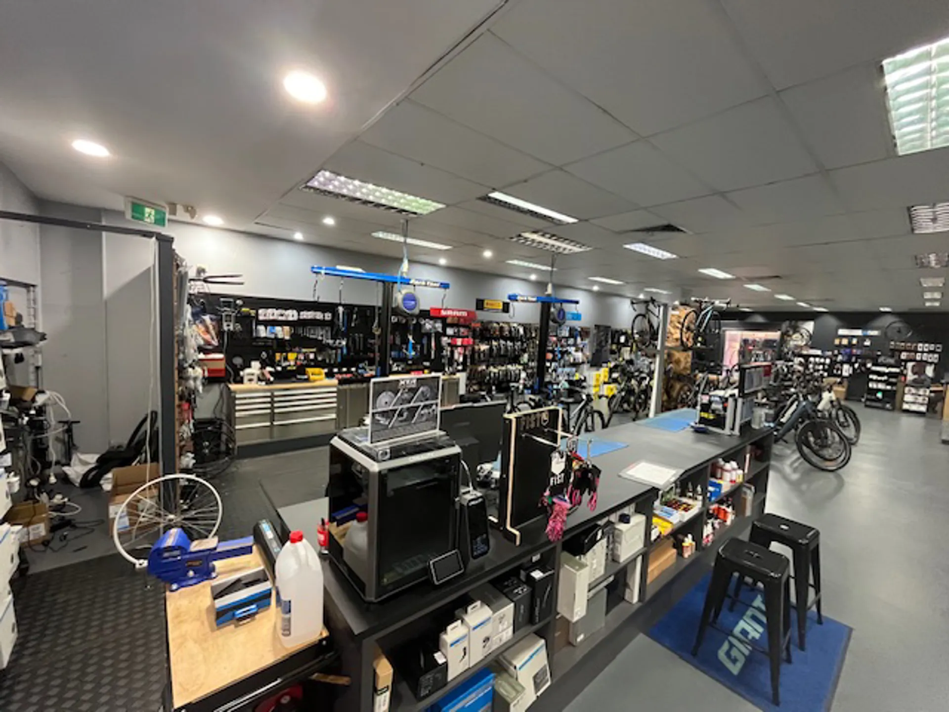 Giant Hervey Bay workshop